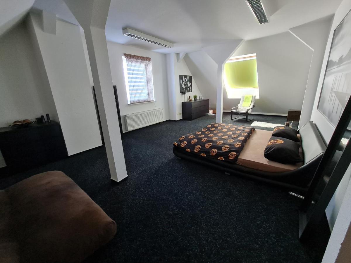 6 Bedroom Private Apartment&lounge Apartment