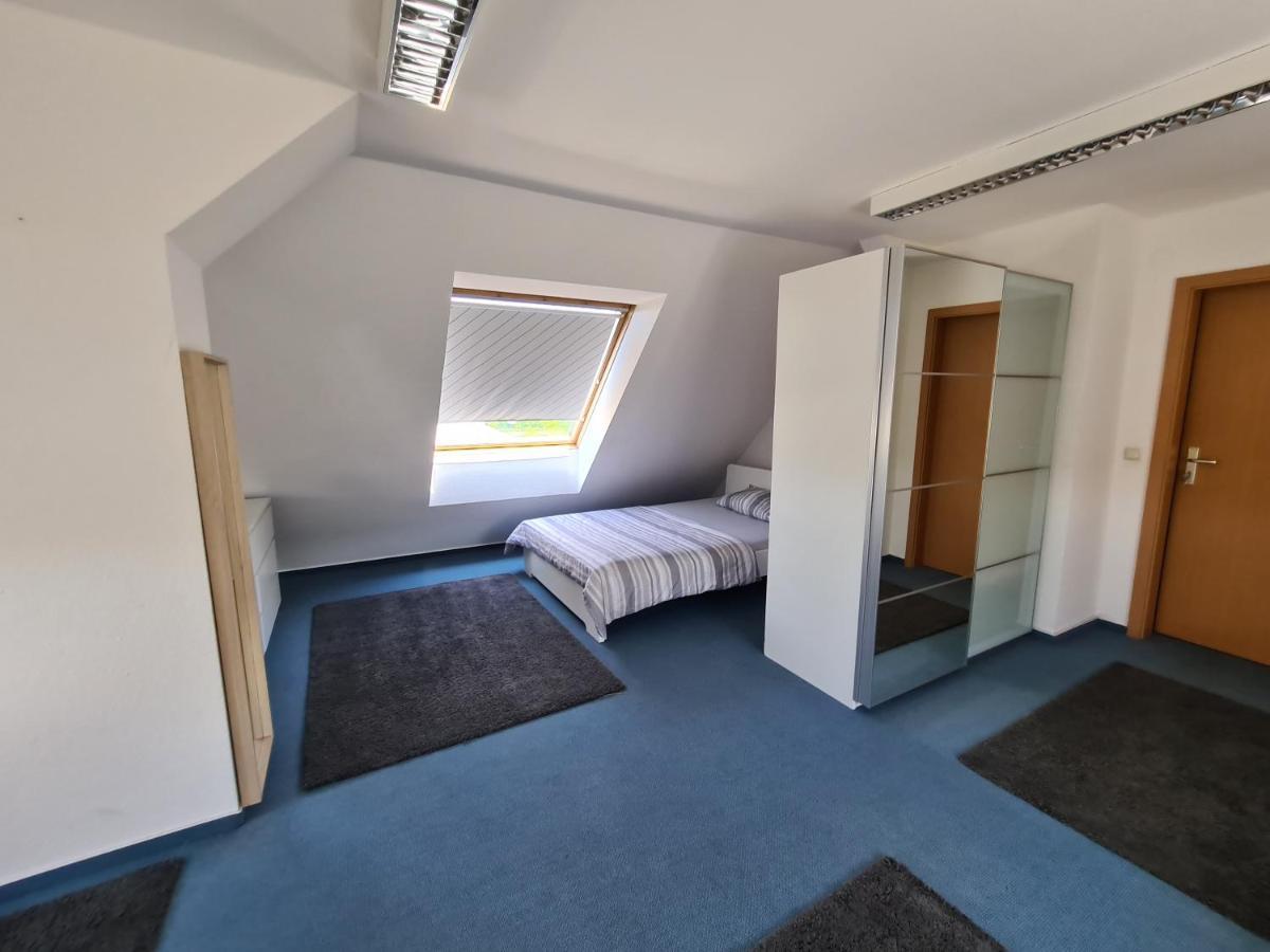 6 Bedroom Private Apartment&lounge * Rostock